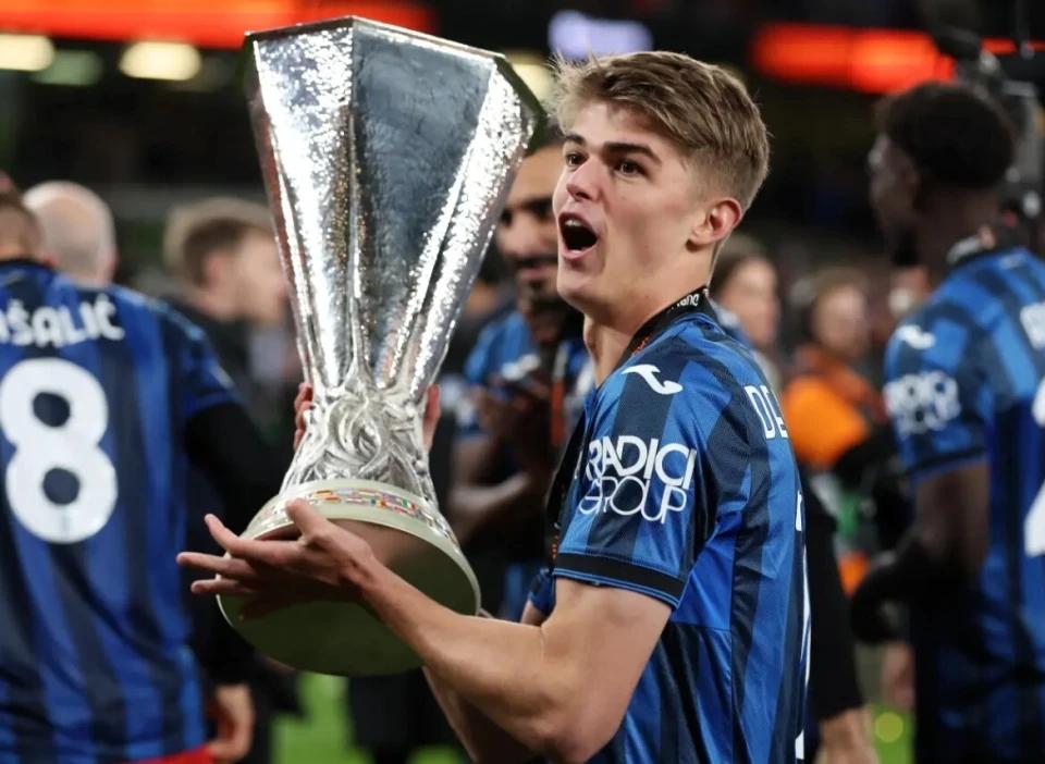 爱游戏-德布劳内新星关键助攻表现惊艳，塞尔维亚队未来可期！的简单介绍